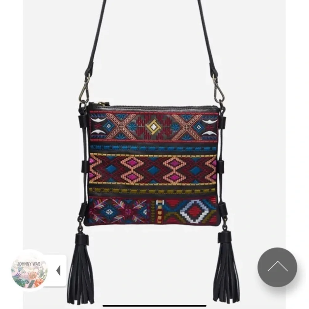 🔥🔥Johnny Was Zipped Crossbody Black Leather And Embroidery Design Tassel Bag NWT